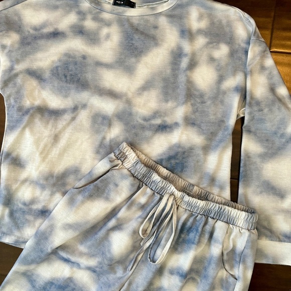 SHEIN matching lounge set - Picture 2 of 6